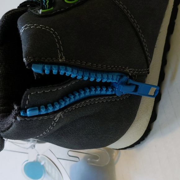 Carter's 9T Zip Boots - Picture 2 of 5
